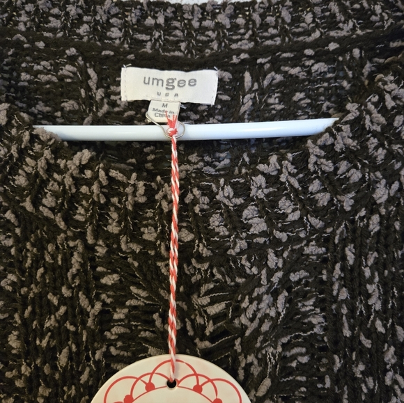 Womens Umgee Frayed Black and Cream Textured Sweater Med New - Picture 11 of 11